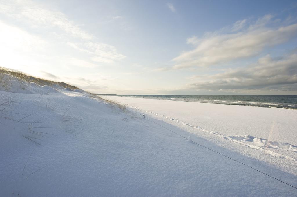 Strandhotel Duenenmeer - Adults Only Dierhagen Bagian luar foto